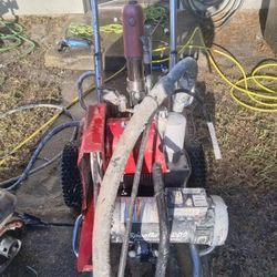 Titan Graco 8900 Gas & Electric  Paint Sprayer 