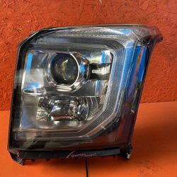 2015 - 2020 GMC Yukon Left Driver Side HID Headlight OEM (contact info removed)5