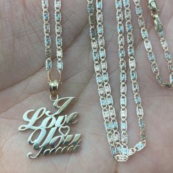 Cadena Con  Medalla De I Love You ❤️ 22 “ 14 Kt De Oro Garantizado 