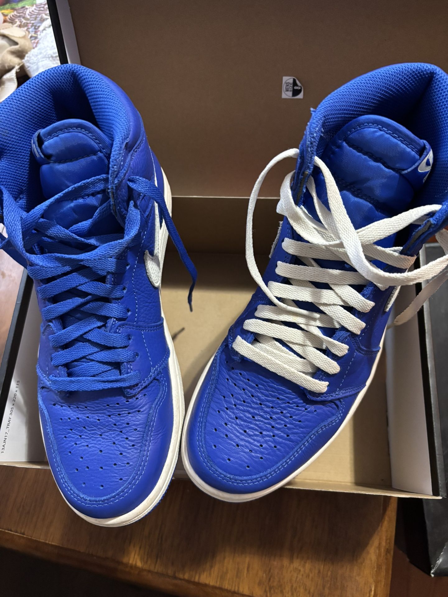 jordan 1 hyper royal