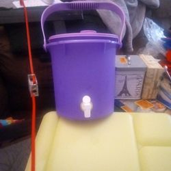 5 Liter Tupperware Drink Container 