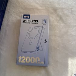MagSafe Wireless Charger – 12000mAh Power Bank (New in Box)
