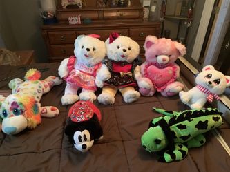 7 stuffed animals like new