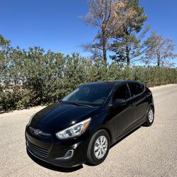 Hyundai accent 2015