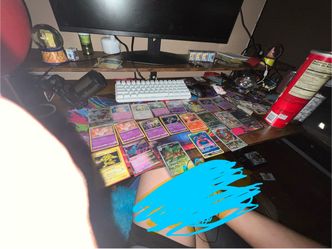 Pokémon Trading Card Lot I also  have a  bulk but it would be 150$ to 100)