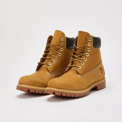 9.5 Timberland boots