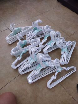 104 pack plastic  kids hangers $8
