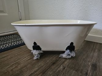 Small metal bathtub
