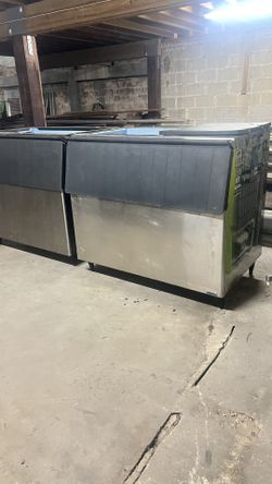 Ice Bin 900 Lbs Insulated