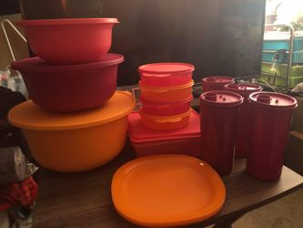 Set Tupperware