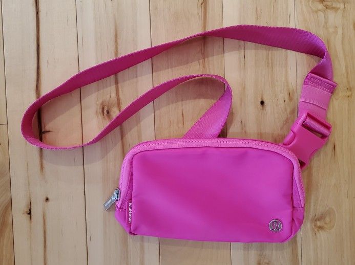 NEW Lululemon Hot Pink Everywhere Belt Bag 1L