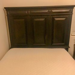 Queen Bedframe Black