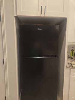 Refrigerator for sale