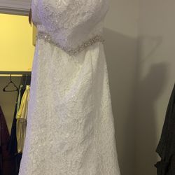 Size 16 Wedding Dress (Never Worn)
