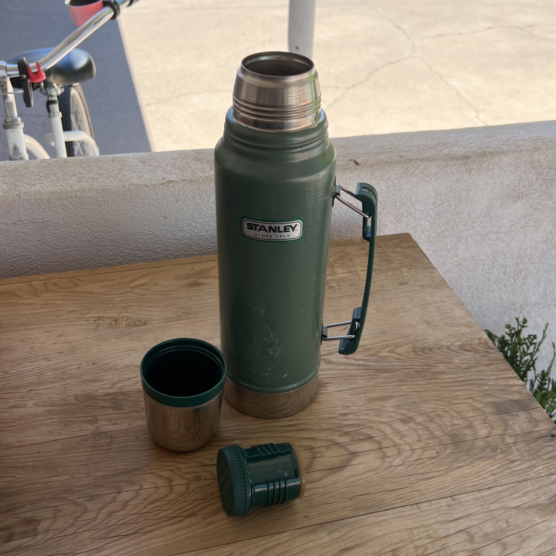 Stanley Thermos 1.1 Qt for Sale in Humble, TX - OfferUp