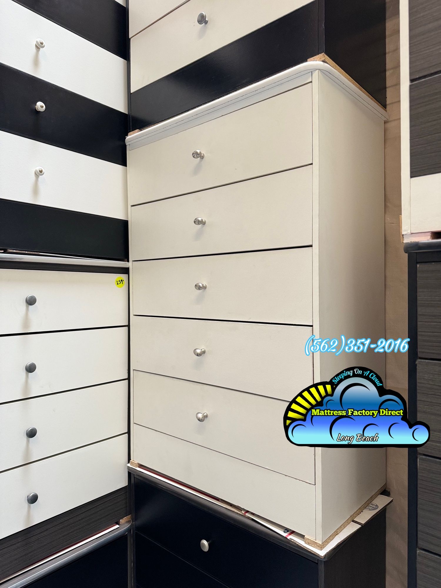 Five Drawer White Compressed Dresser Cajonera Cómoda
