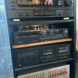 Vintage Stereo Gear – Receiver, CD, Cassette, Headphones 🎶