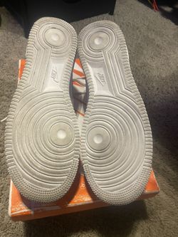 Supreme AF1  They Have SUPREME Laces