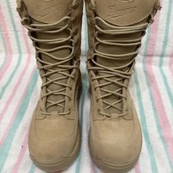 DANNER - Woman’s Boots Size 7