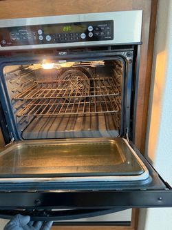 General Electric Build in oven