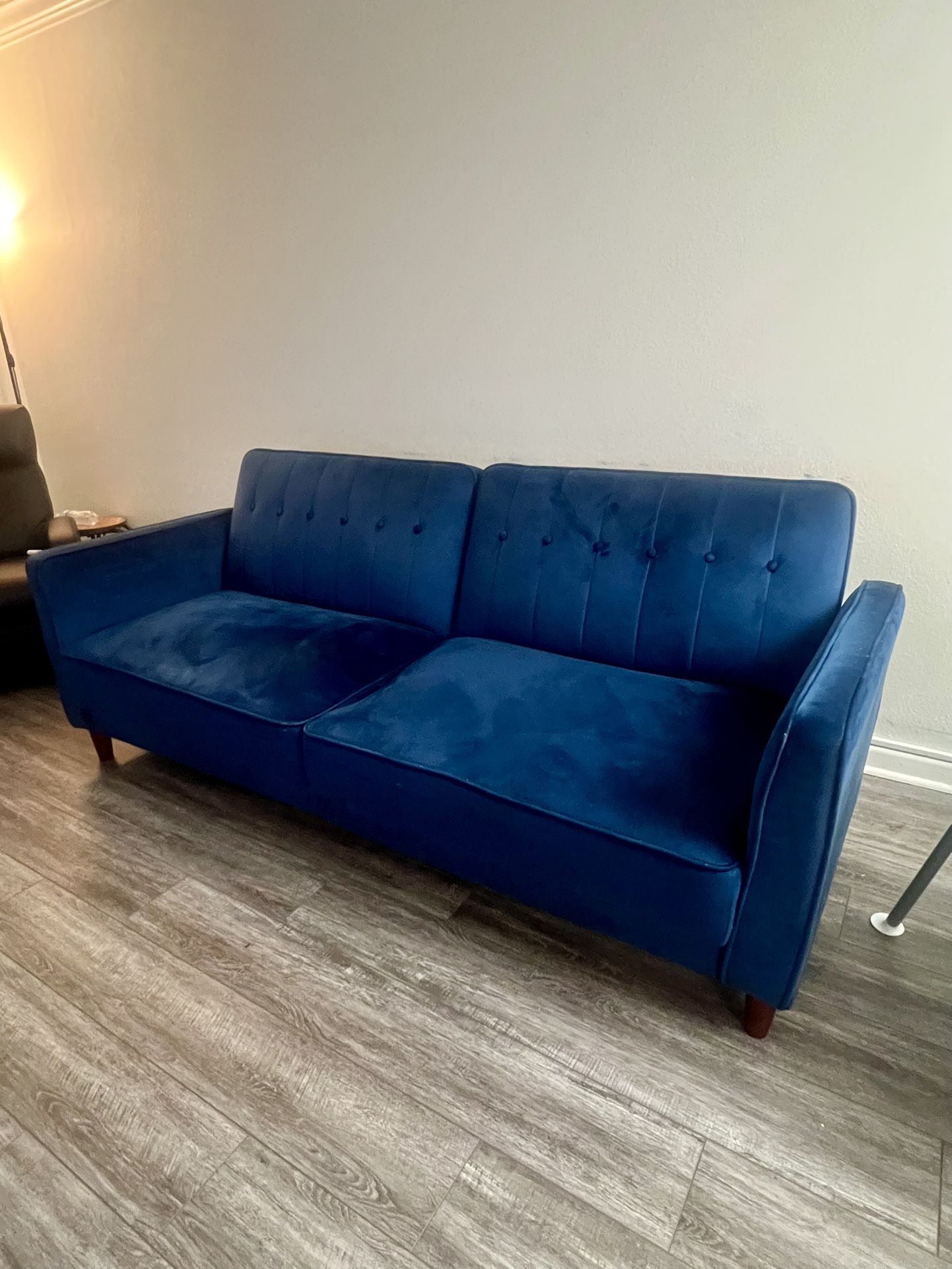 Uspridefurniture Cornell 81'' Velvet Square Arm Sleeper,Blue