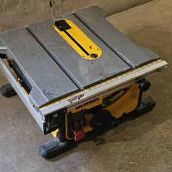 DeWalt 15 amps Corded 8-1/4 in. Compact Table Saw