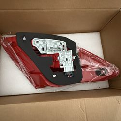 Right Tail Light For Mercedes Benz