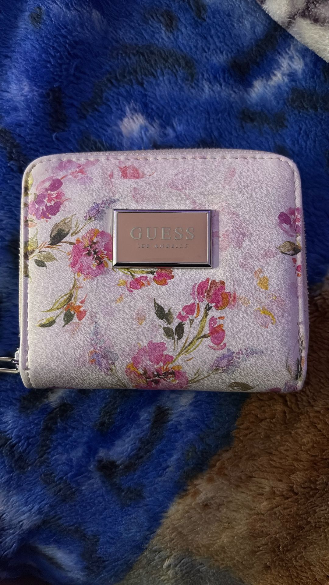 Guess wallet
