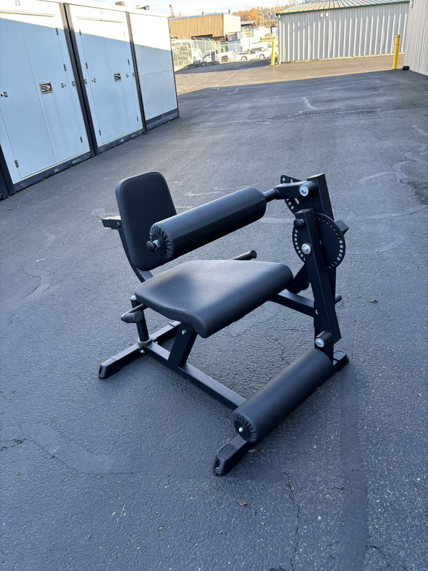 Leg Extension And Leg Curl