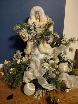 18" Angel Christmas Winter Figurine