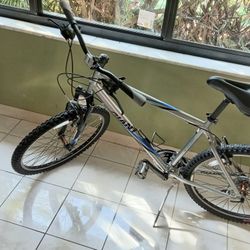 Giant Boulder XC 4130 Mountain Bike Upgraded