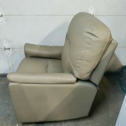RV Recliner (Brand New)