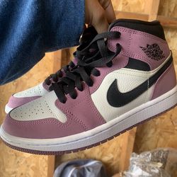 Nike Jordan’s purple