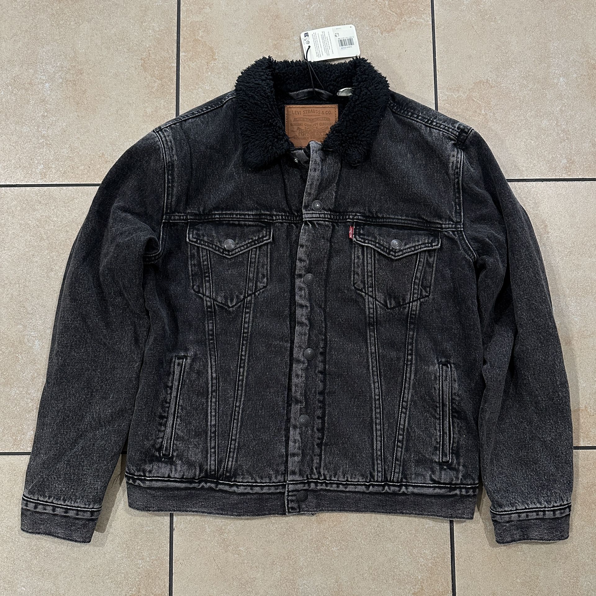 Levi’s Men’s Sherpa Trucker Jacket – Dark Gray New