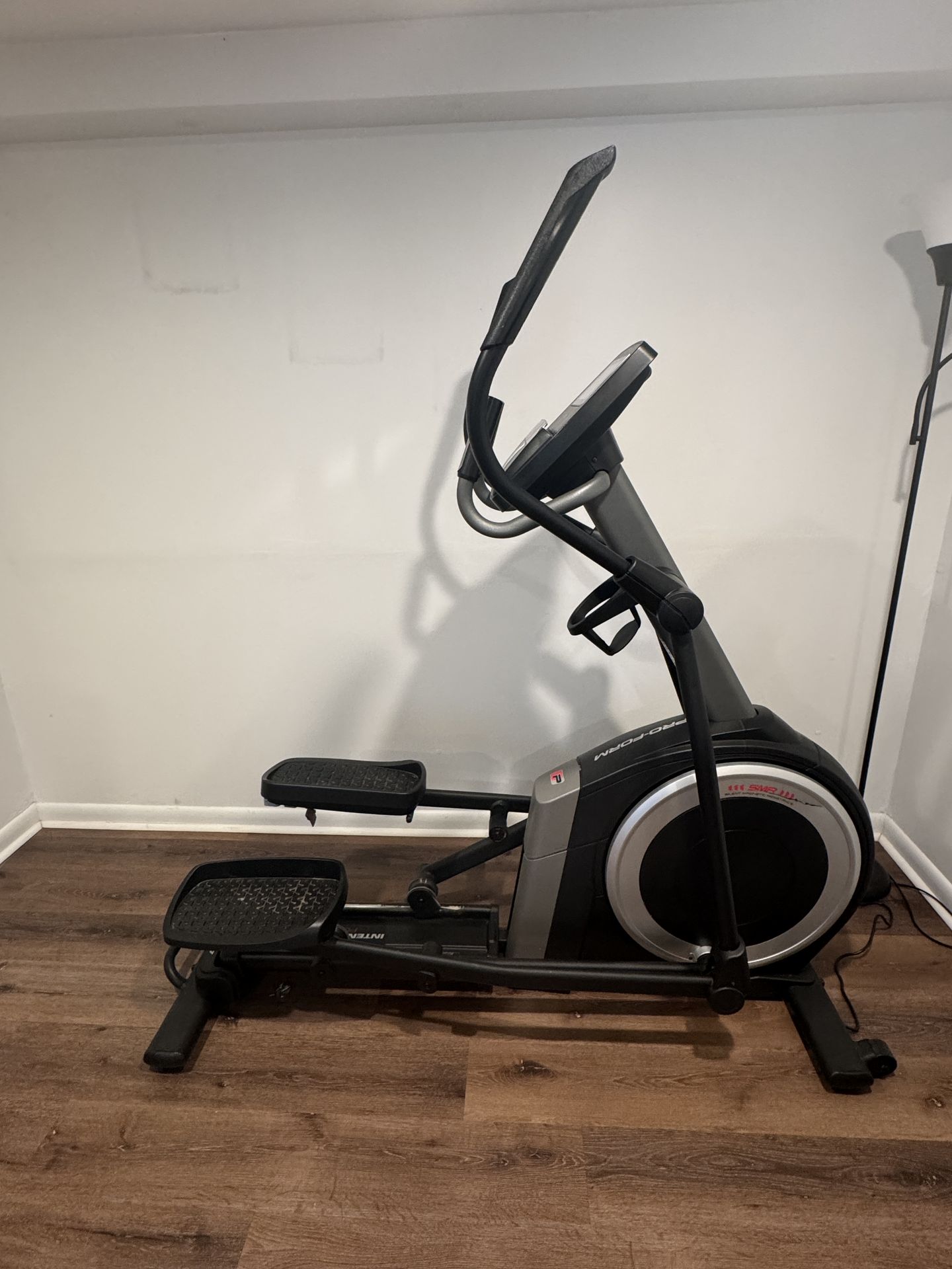 Proform Carbon E7 elliptical
