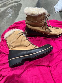 Woman’s JBU size 8