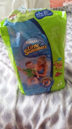 Swimming diapers