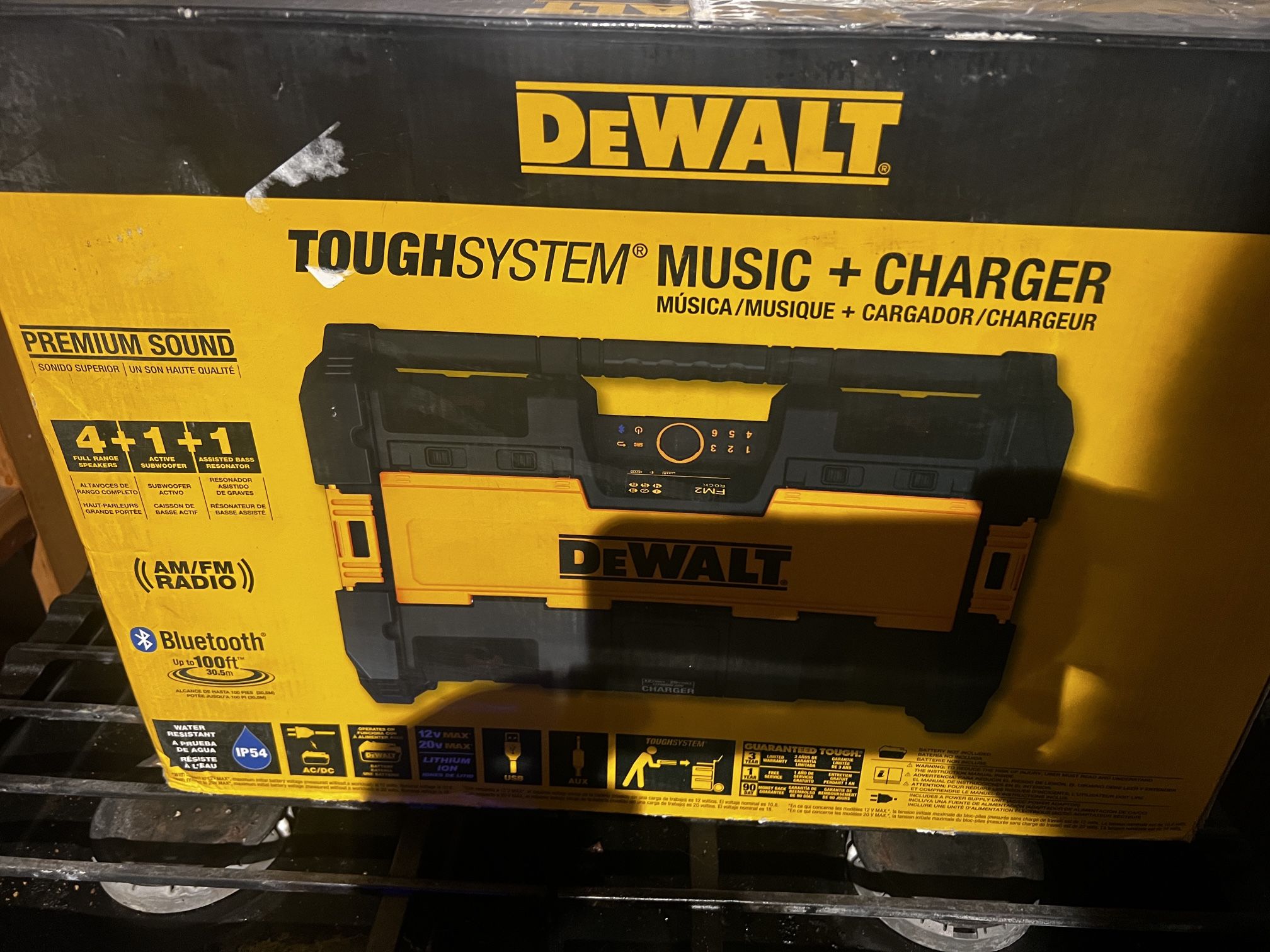Dewalt Tough System Blue Tooth Radio And Charger