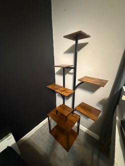 2 Plant stands