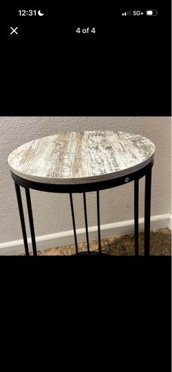 Round corner table