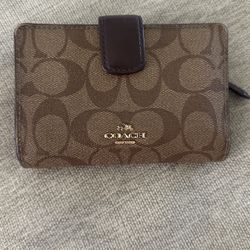Women’s Small Coach Wallet 