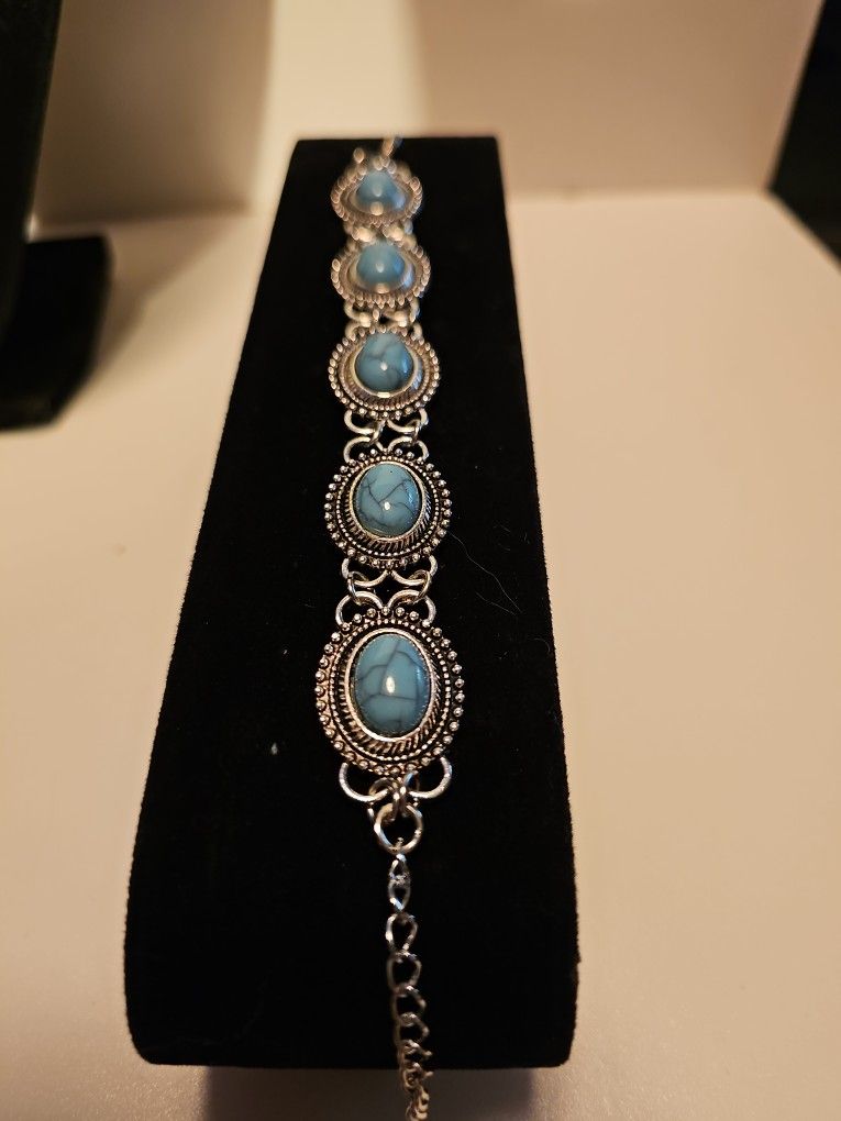 New Silver Turquoise  bracelet