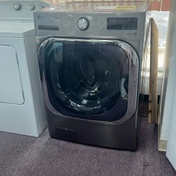 Washer 5.2 Cu Ft  Front Load New Open Box And 1 Year Warranty 