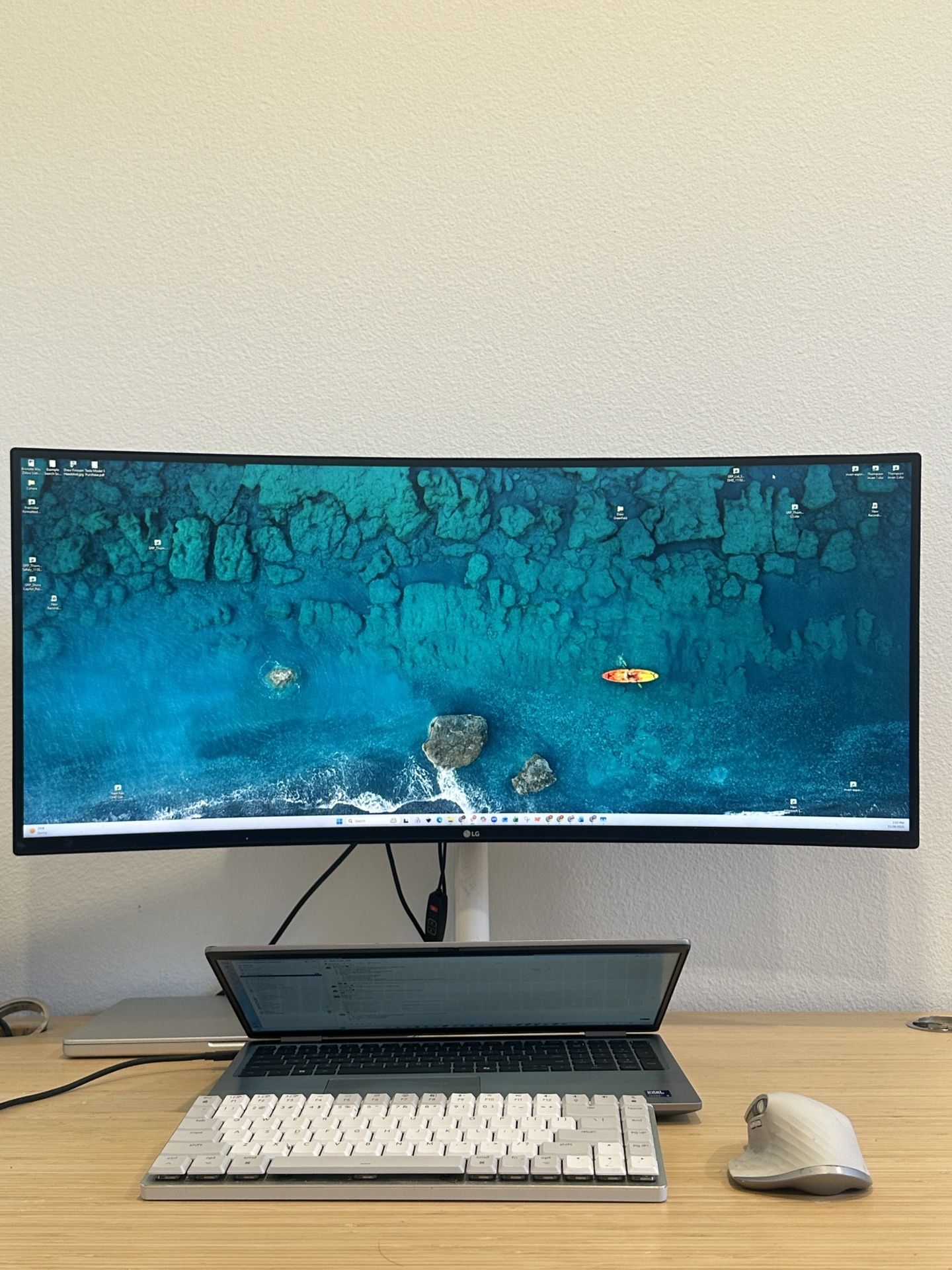 lg monitor curved 34” and mount