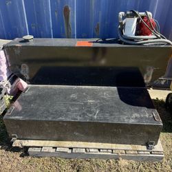 100 gallon transfer Tank W fill-rite Pump