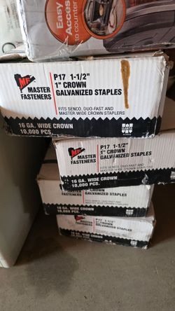 P17 1-1/2 x1" crown galvanized staples  16ga