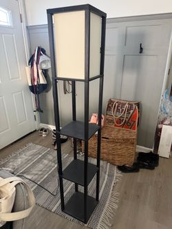 Lamp / shelf