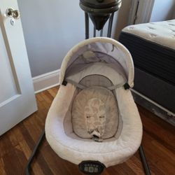Graco Baby Swing