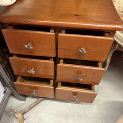 Vintage end table/bedside stand/table/6 drawer table/