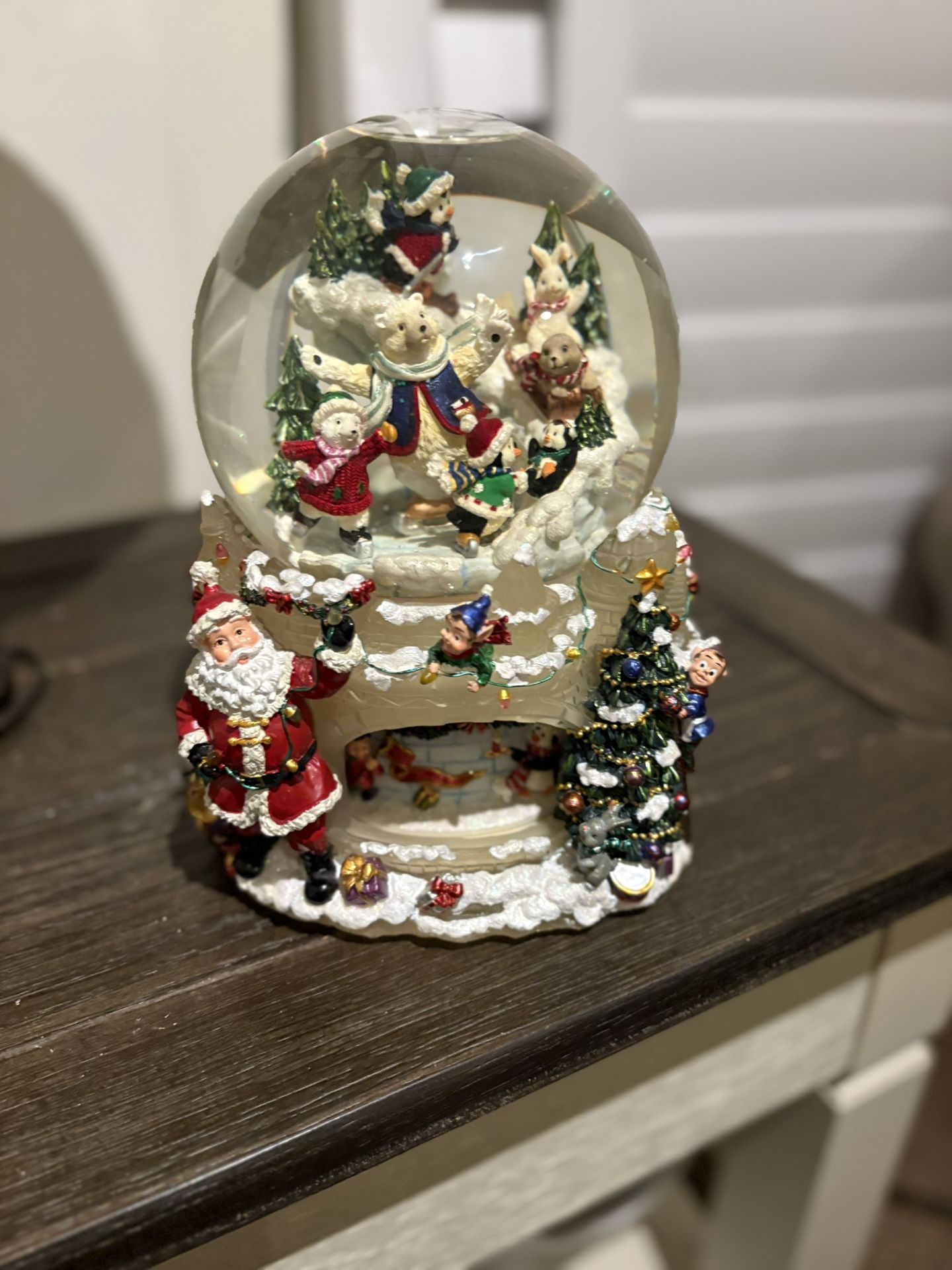 Large Xmas Musical Globe The Bottom Part Spins Around